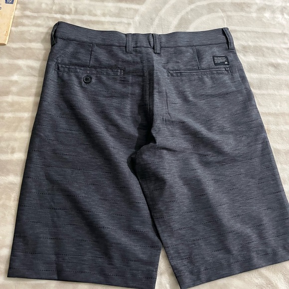 Travis Mathew Kids Golf Shorts 12 - Picture 3 of 4